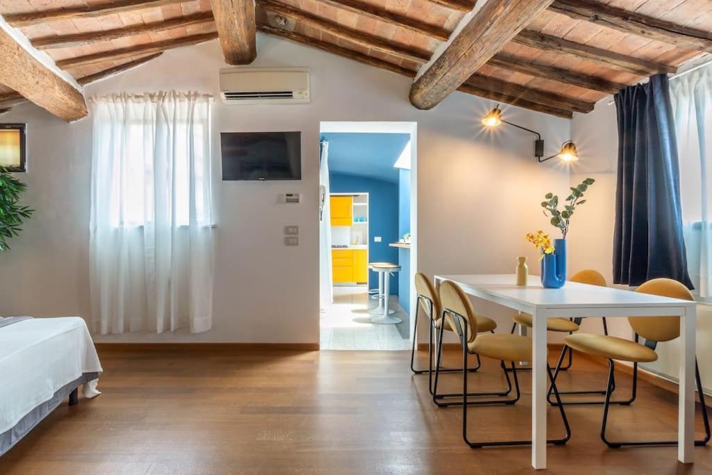 Mimosa- Loft Elegante Con Terrazza Nel Centro Di * Siena
