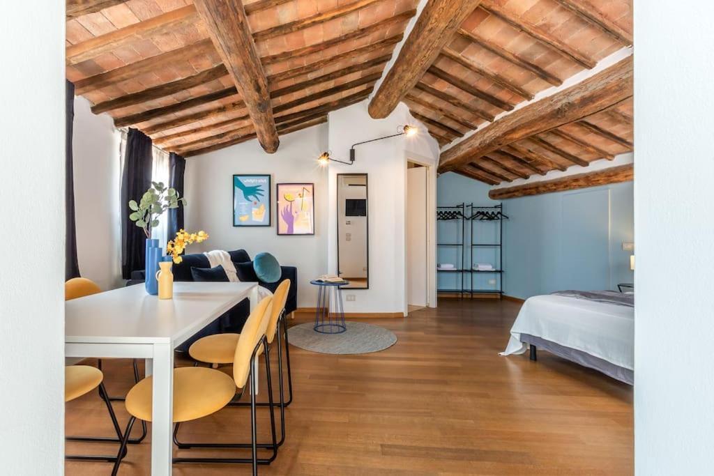 Mimosa- Loft Elegante Con Terrazza Nel Centro Di * Siena